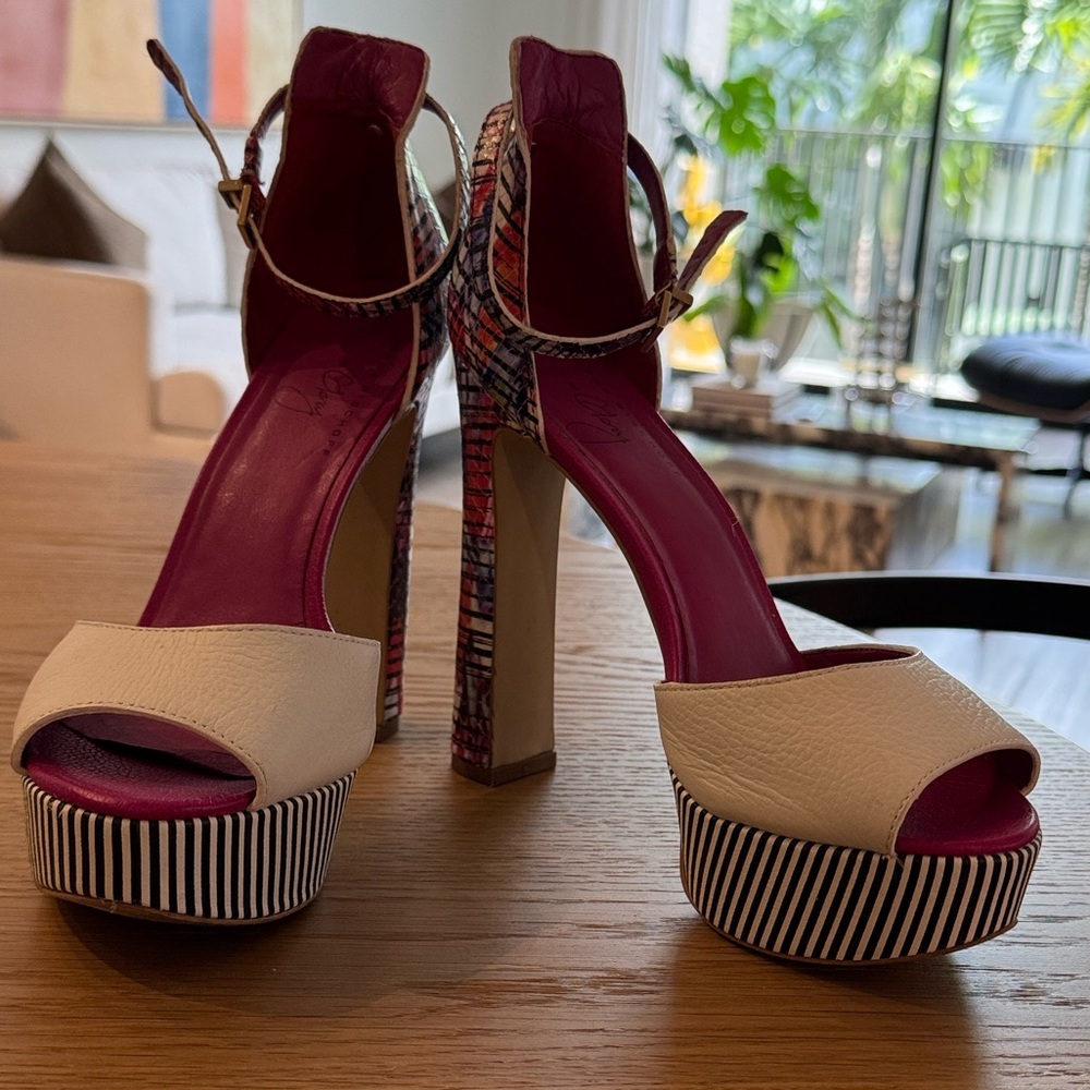 Leather white/multicolor heels